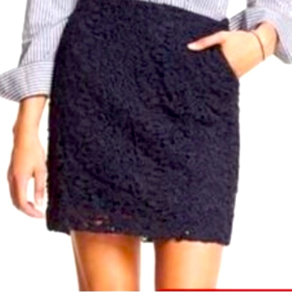 Banana Republic Dresses & Skirts - Navy BANANA REPUBLIC Lace Mini Skirt, Navy Blue Size 8
